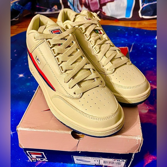 Fila Cream Retro-Inspired Sneakers with Signature Stripes - Main Image